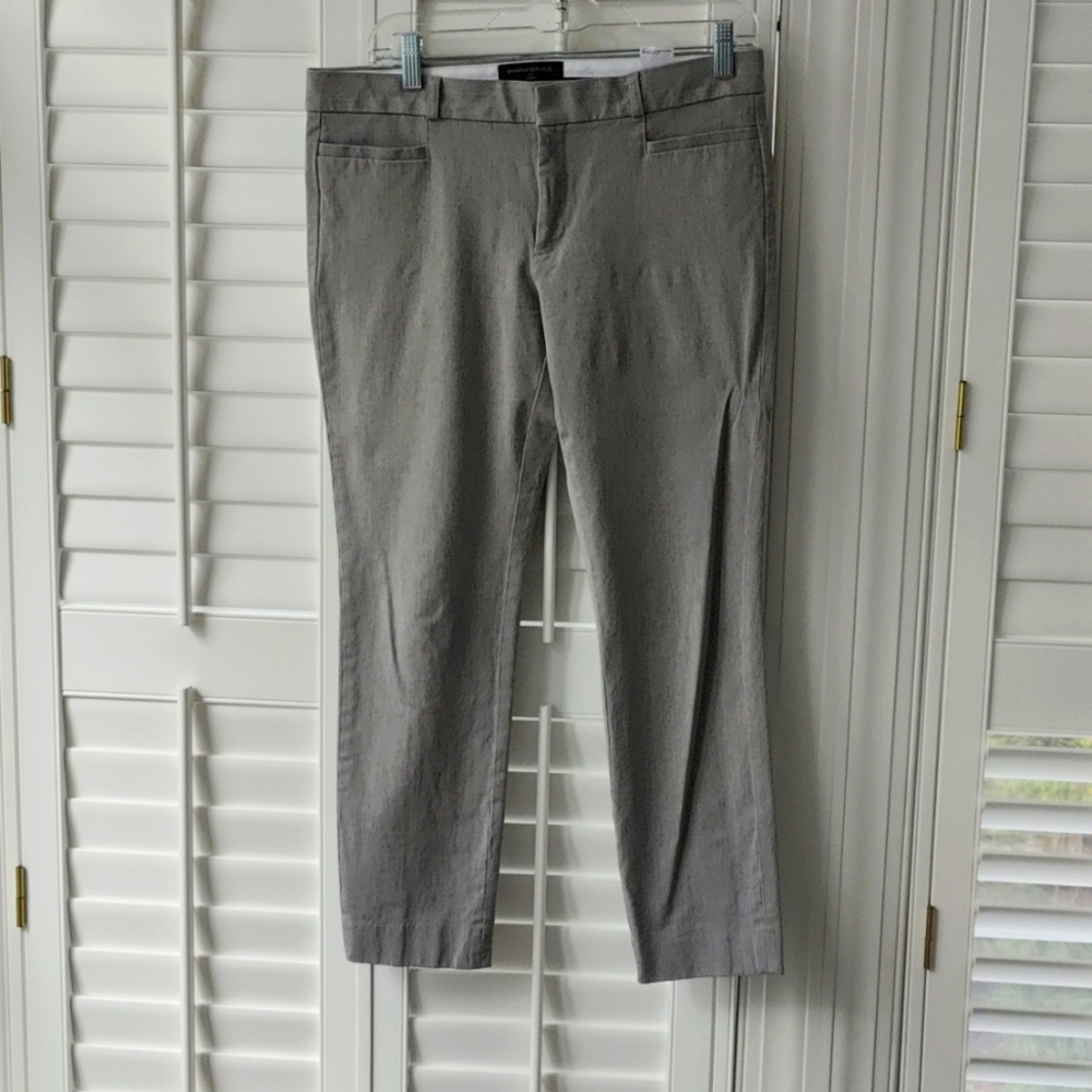 Sloan Banana Republic SZ 8